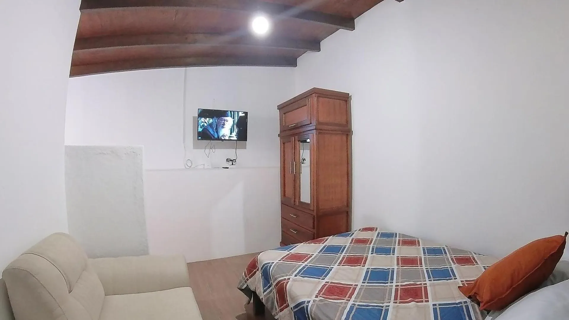 Hotel Suite Central Park Tababela 基多