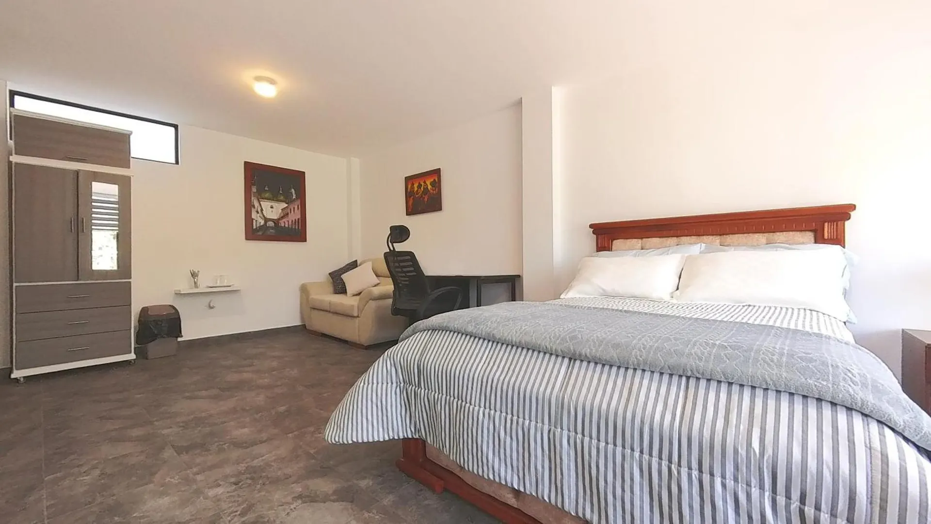 Hotel Suite Central Park Tababela 基多