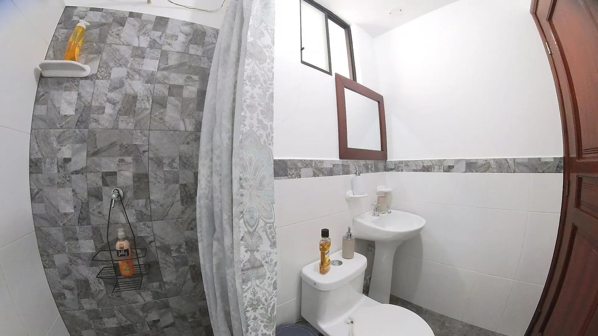 Hotel Suite Central Park Tababela كويتو الإكوادور