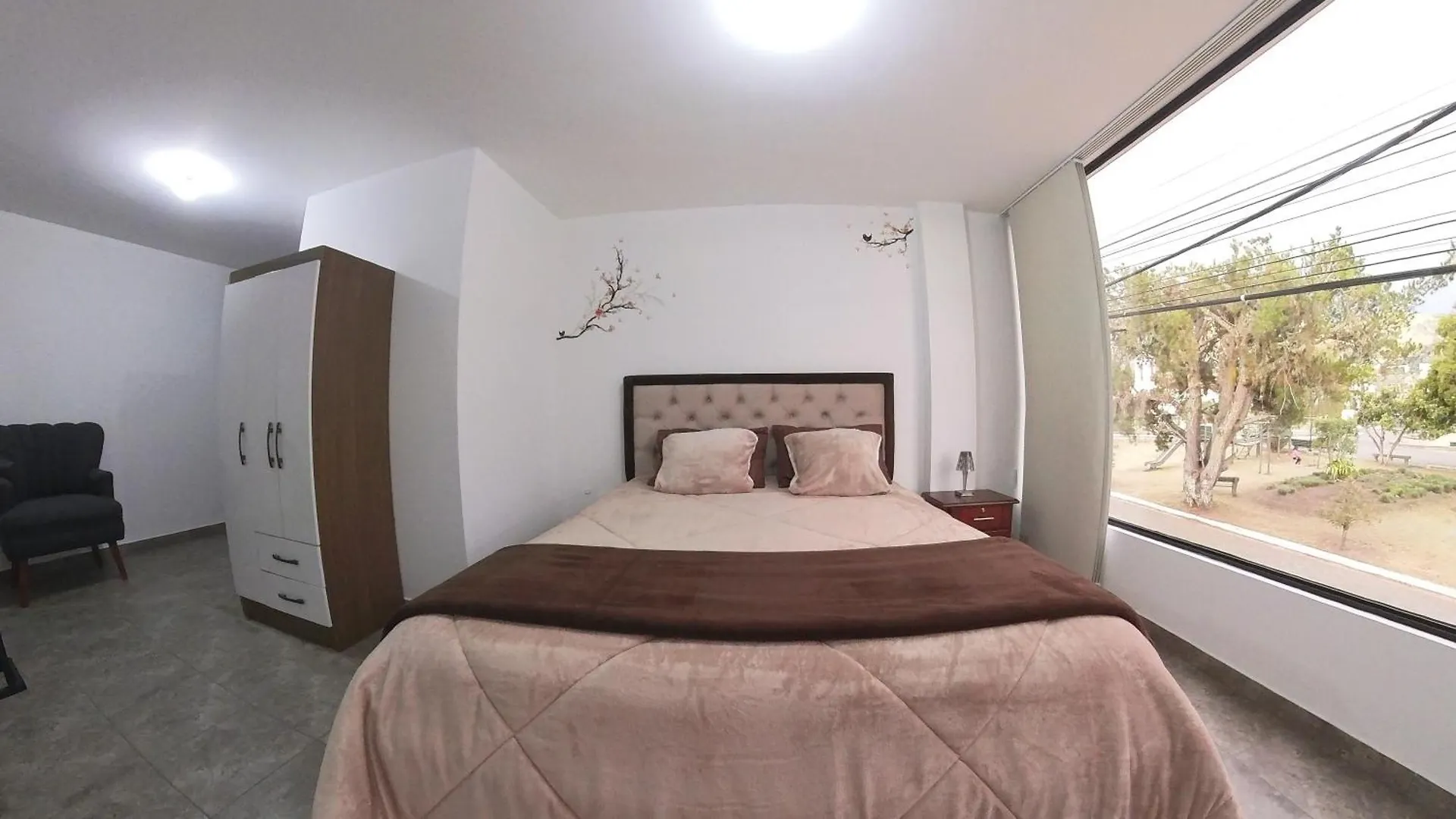Hotel Suite Central Park Tababela كويتو