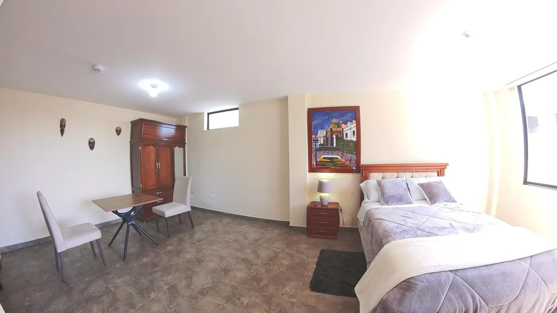 Hotel Suite Central Park Tababela كويتو