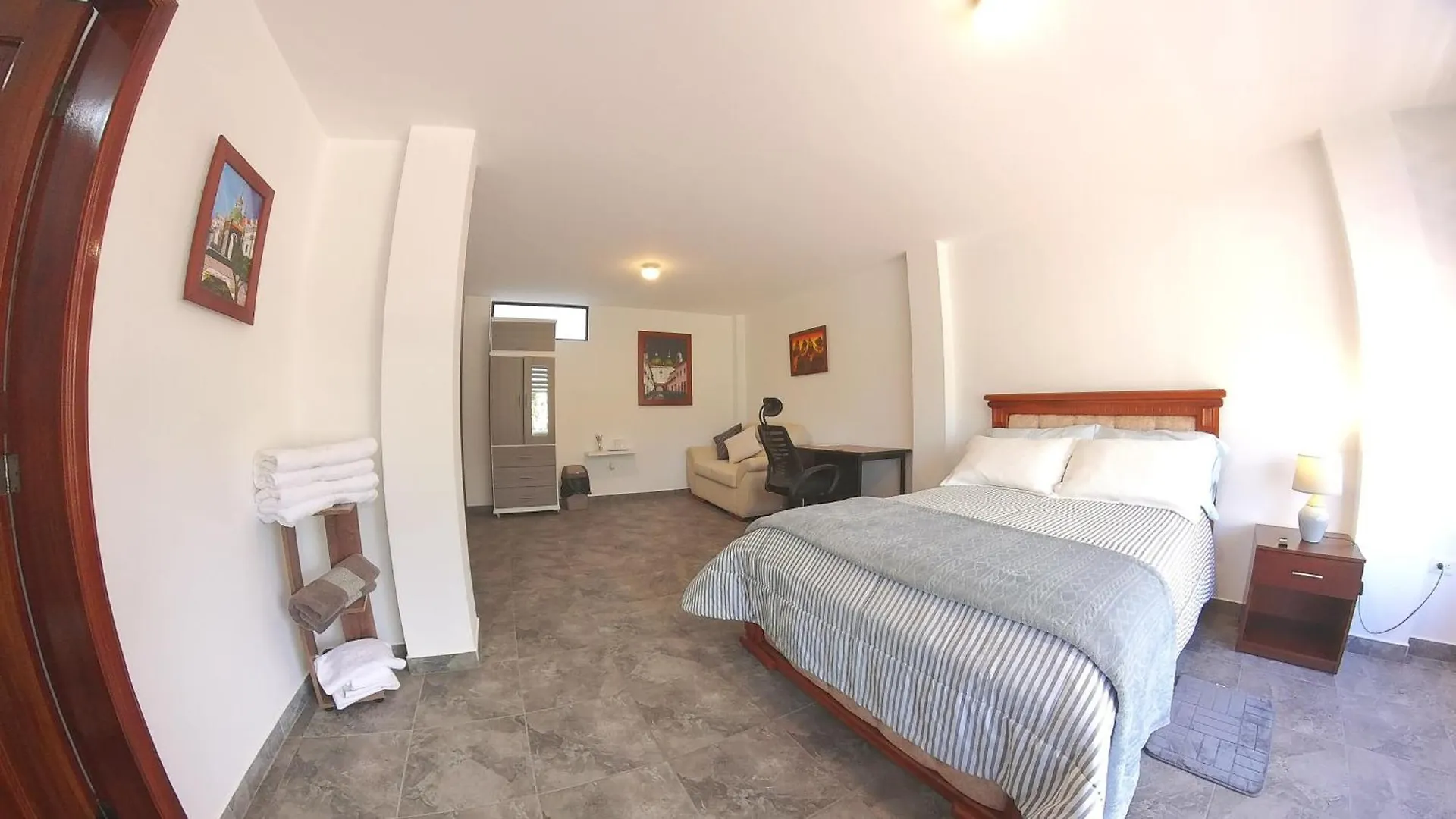 Hotel Suite Central Park Tababela كويتو 0*,  الإكوادور